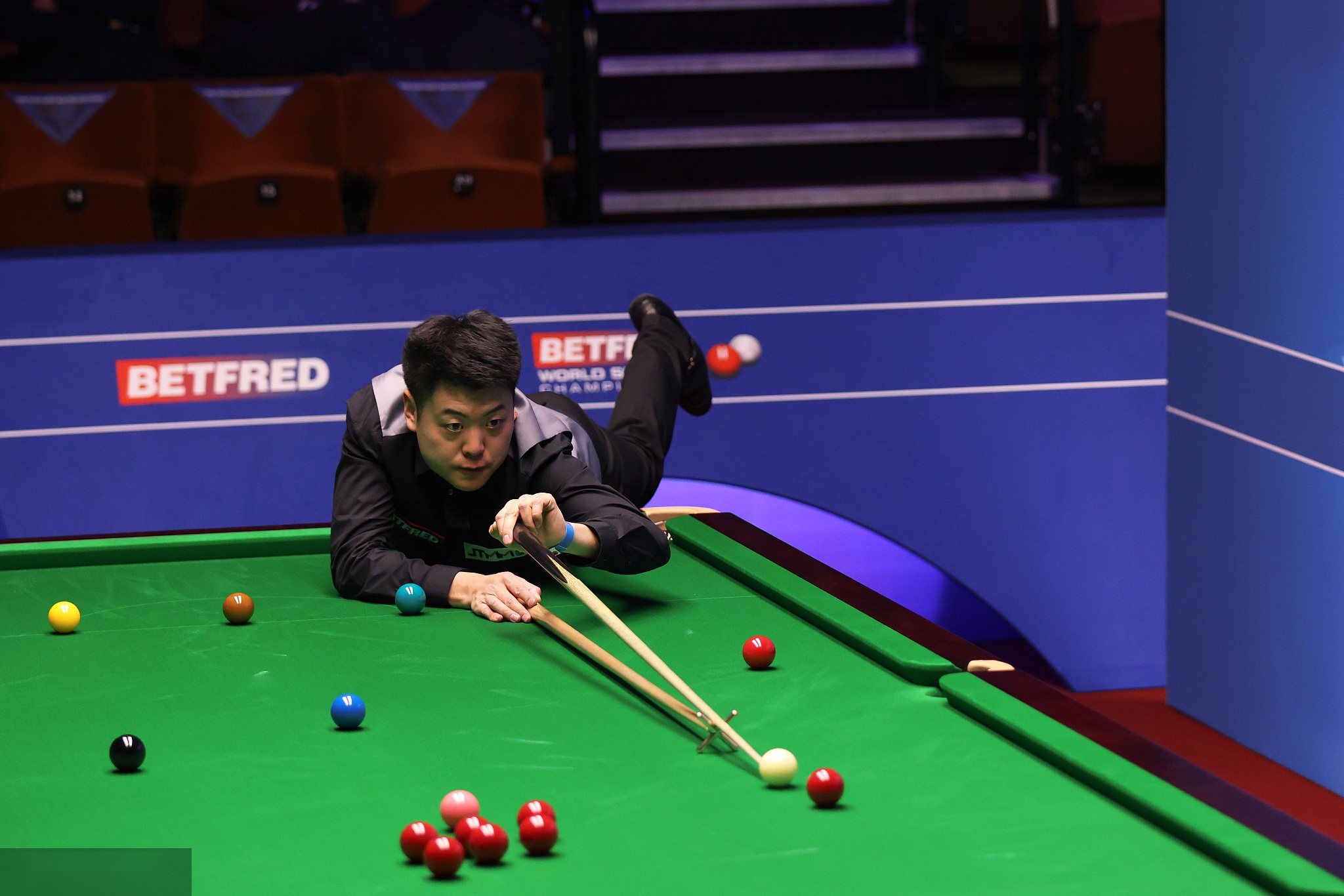 假掩护后外 假掩护后外